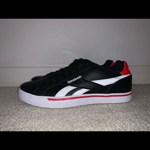 Reebok shoes worn less than 10 times!